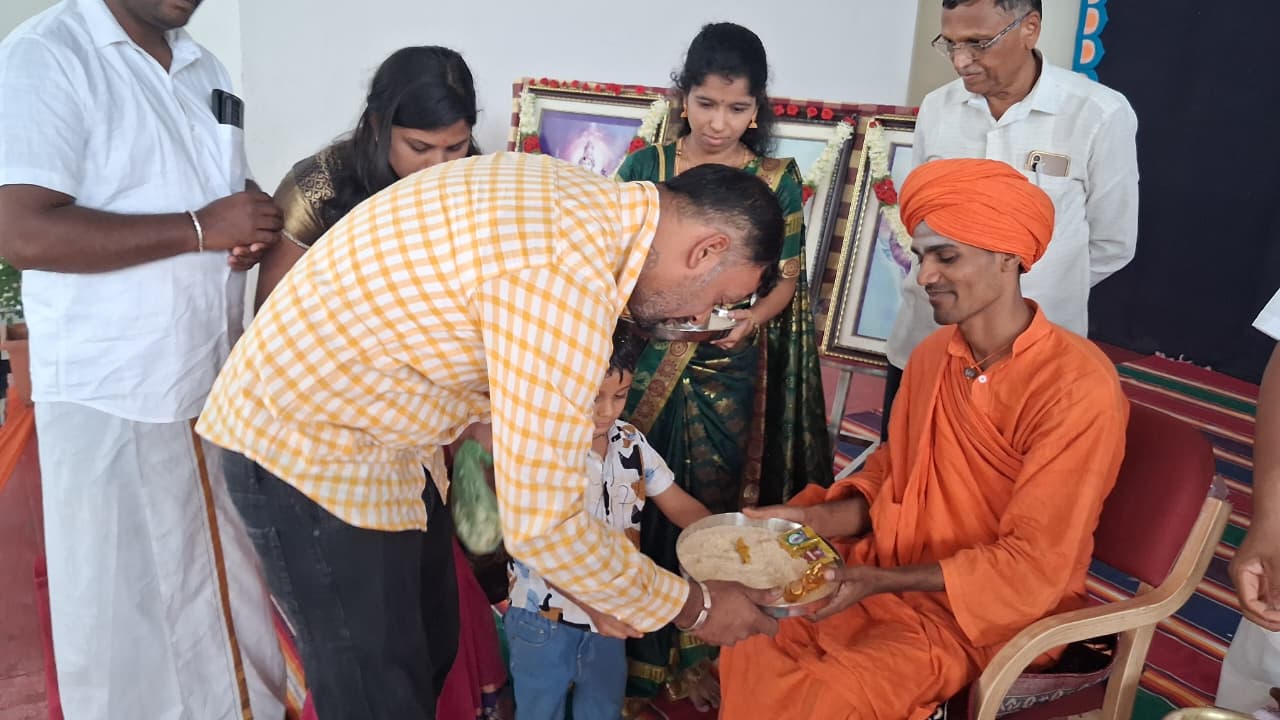 Aksharabhyasa and Prathama Patha in RVK - Hagaribommanahalli (12)