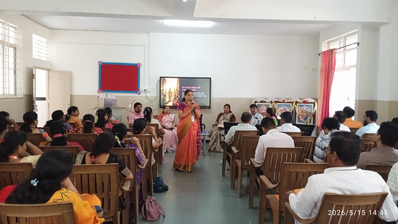 Teacher Orientation Programme - I (TOP-1) at RVK - Hagaribommanahalli (15)