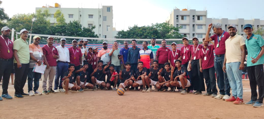 CBSE Cluster VIII Volleyball RVK - Hagaribommanahalli Wins U-14 Title, Qualifies for Nationals (1)