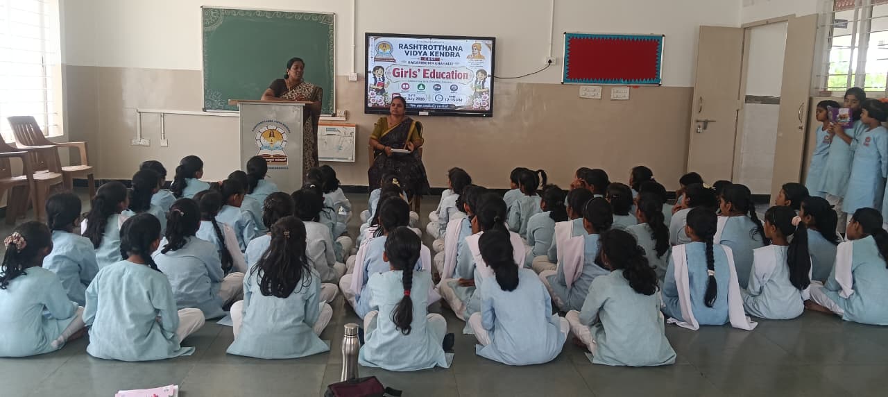 Matru Bharathi Conducts ‘Balika Shikshana’ Session for Students at RVK - Hagaribommanahalli (2)