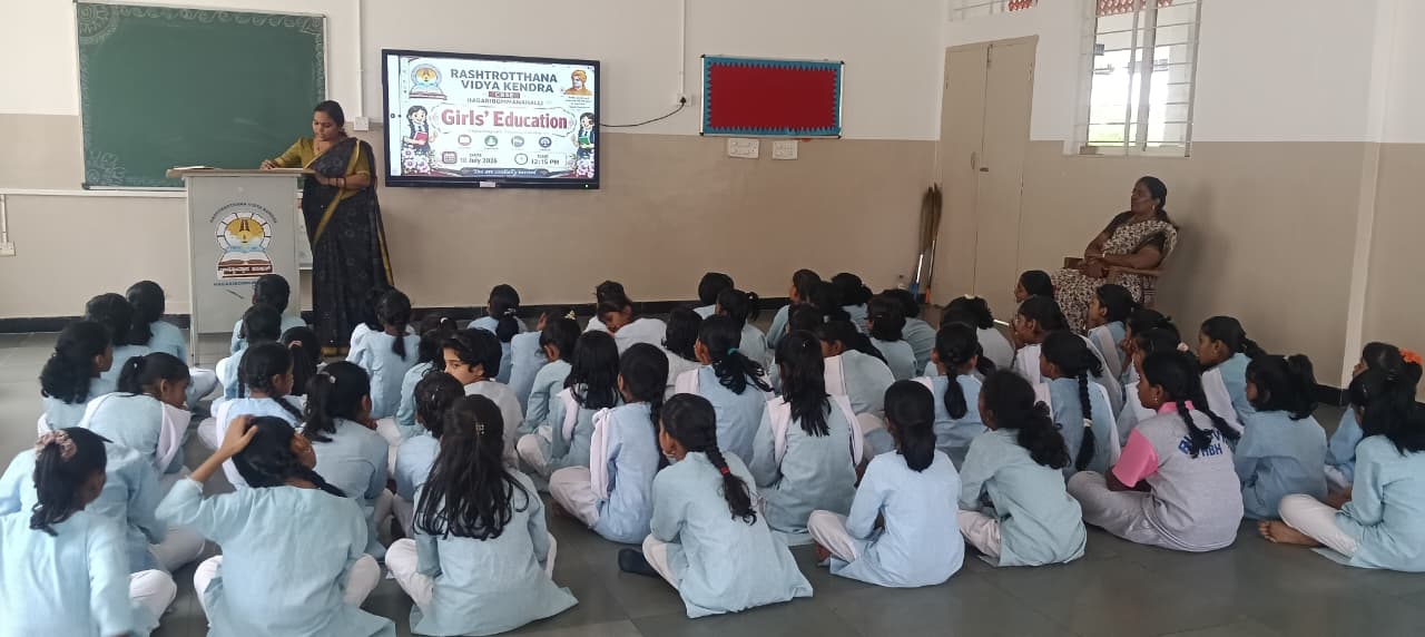 Matru Bharathi Conducts ‘Balika Shikshana’ Session for Students at RVK - Hagaribommanahalli (4)