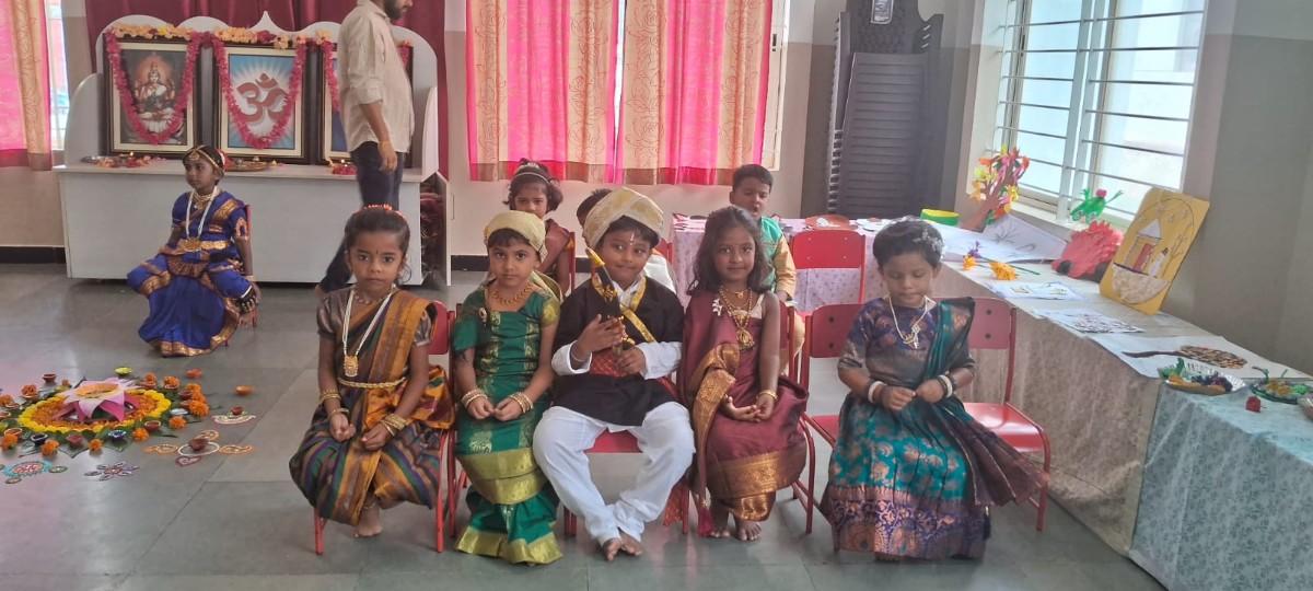 Budding Artists Showcase Creativity at RVK - Hagaribommanahallis Kala Kutira 1-100kb